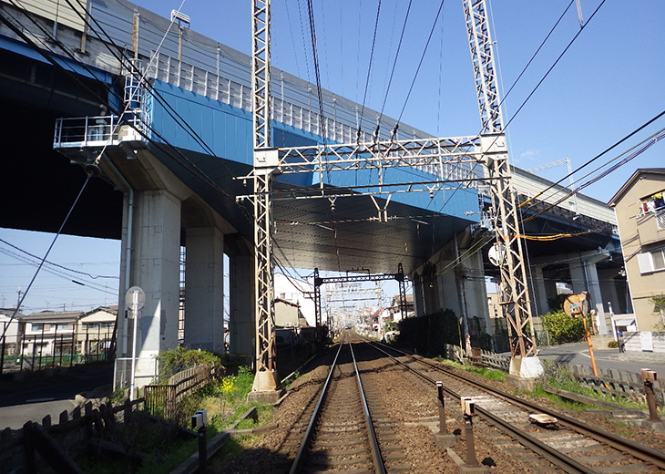 西名阪自動車道 美陵高架橋常設足場