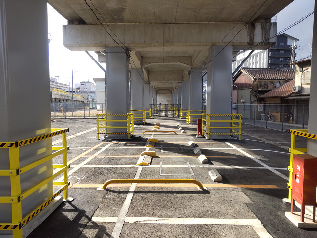 桜井駅⾼架下