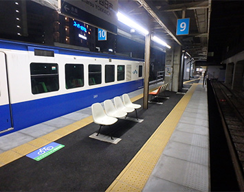 あすなろう鉄道　四日市駅ホーム改修